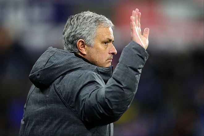 HLV Mourinho bị sa thải sau chuỗi thành tích bết bát của M.U