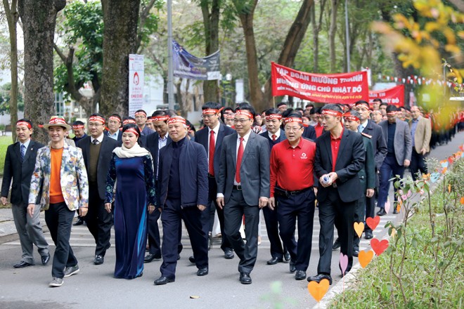 Đoàn tham gia diễu hành Chủ nhật Đỏ lần thứ XI - 2019 tại trường Đại học Bách khoa Hà Nội. Ảnh: Như Ý