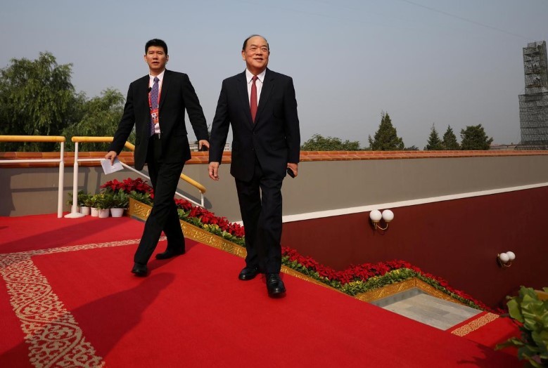 Ông Hạ Nhất Thành (phải) có mặt ở Bắc Kinh dịp kỷ niệm quốc khánh Trung Quốc vừa quaẢnh: Reuters 