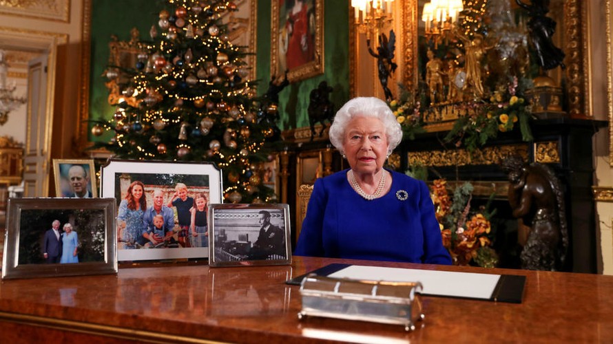 Bức ảnh Nữ hoàng Anh được đăng tải kèm thông điệp Giáng sinh 2019 ảnh: Reuters 