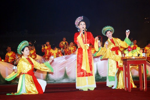 Nhã nhạc cung đình Huế được UNESCO công nhận là kiệt tác truyền khẩu và phi vật thể của nhân loại vào năm 2003