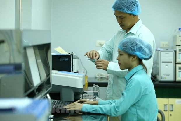 Việt Nam nỗ lực rút ngắn thời gian nghiên cứu, sản xuất vắc-xin COVID-19