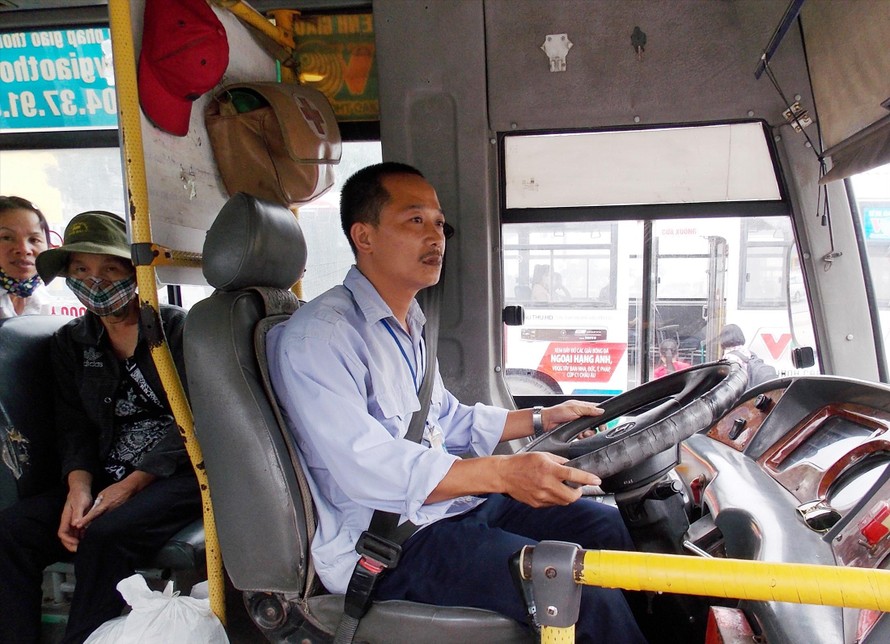 Xe buýt, một trong những dịch vụ công ích bị ảnh hưởng khi chuyển đổi cơ chế ảnh: Trọng đảng