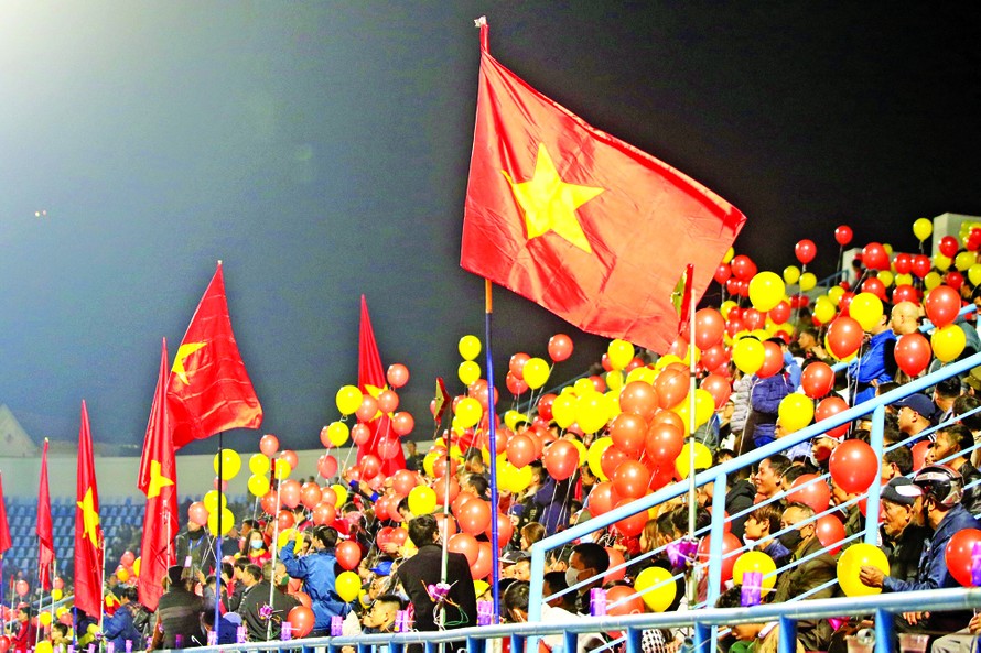 Bóng đá Việt Nam có thể coi là hình ảnh phản ánh hiệu quả phòng chống dịch bệnh của Chính phủ và người dân khi người hâm mộ vẫn có thể phủ kín sân trong những trận bóng đỉnh cao