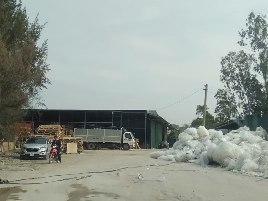 Hàng loạt nhà xưởng không phép ‘mọc’ trên đất nông nghiệp ở Bắc Ninh