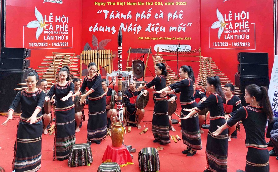 Đậm bản sắc văn hóa Tây Nguyên trong Ngày thơ Việt Nam 2023 tại Đắk Lắk