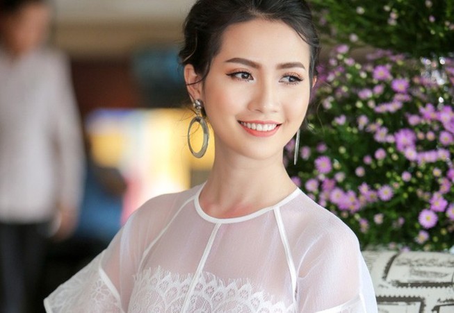 Hoa hậu Phan Thị Mơ nhắn nhủ mọi người hành động tích cực mùa dịch