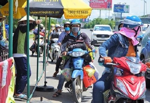 Kiên Giang tiếp nhận hơn 300 công dân, Cần Thơ chuẩn bị 37 khu cách ly