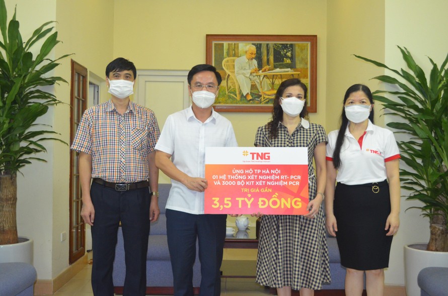 TNG Holdings Vietnam tặng hệ thống xét nghiệm COVID-19 cho bệnh viện dã chiến Hà Nội 