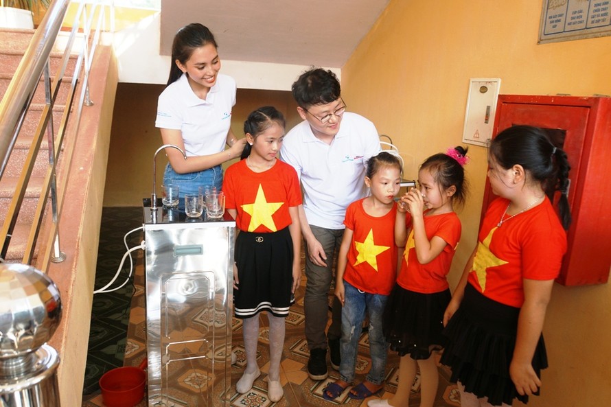 Những hình ảnh ngày cuối tuần đặc biệt của trẻ em vùng cao tỉnh Lạng Sơn