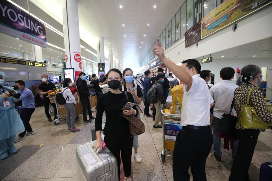 Cách ly 1.100 người từ vùng dịch về Cảng hàng không Quốc tế Nội Bài