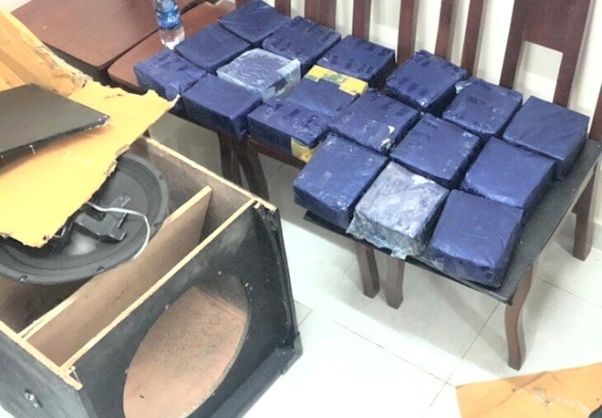 Tang vật bị thu giữ gồm 19kg ma túy đá và một số tài liệu liên quan.
