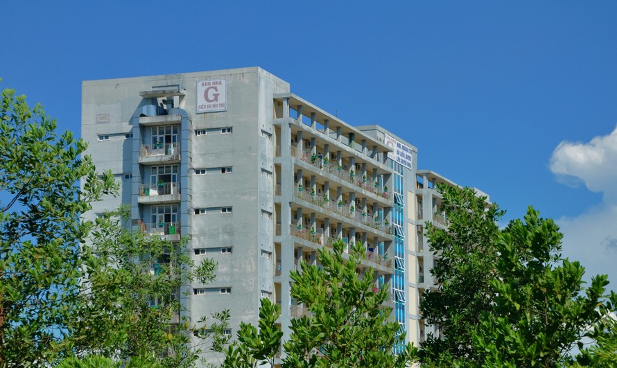 Tầng 6, khu nhà G Bệnh viện Đa khoa tỉnh Quảng Trị đã được gỡ bỏ phong tỏa cách ly phòng, chống COVID-19.