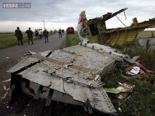 TRỰC TIẾP: MH17 bị yêu cầu hạ độ cao khi vào không phận Ukraine