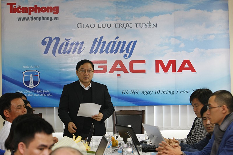 Nhà báo Lê Xuân Sơn, Tổng Biên tập báo Tiền Phong phát biểu khai mạc cuộc giao lưu.