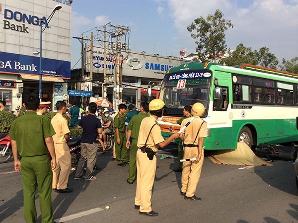 TPHCM ra quân ‘dẹp’ xe buýt hung thần trên đường phố