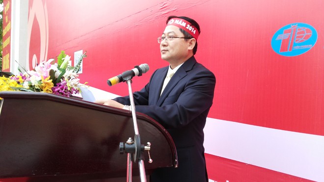 Ông Lê Xuân Sơn phát biểu tại Chủ Nhật Đỏ 2014. Ảnh: Công Hùng