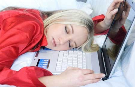Theo các nhà nghiên cứu, hơn 97% gen trở nên mất đồng bộ với giấc ngủ sai giờ trong trường hợp làm việc ca đêm. Ảnh: Alamy