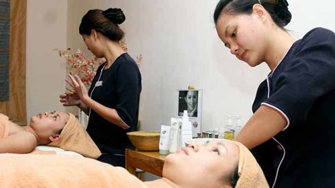Massage nữ tại một cơ sở uy tín và nghiêm túc ở Hà Nội - Ảnh: Ngọc Thắng