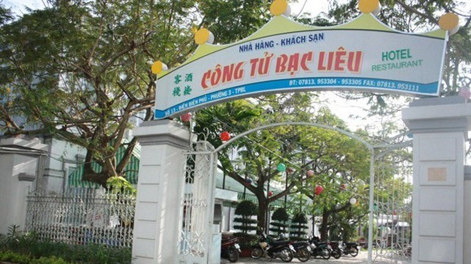Khu di tích Công tử Bạc Liêu gồm nhà hàng khách sạn tại 15 Điện Biên Phủ, TP Bạc Liêu.