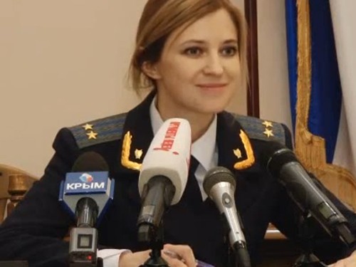 Natalia Poklonskaya trong buổi họp báo hôm 19/3. Ảnh chụp màn hình