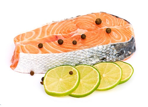Cá hồi là loại thực phẩm tốt cho não - Ảnh: Shutterstock