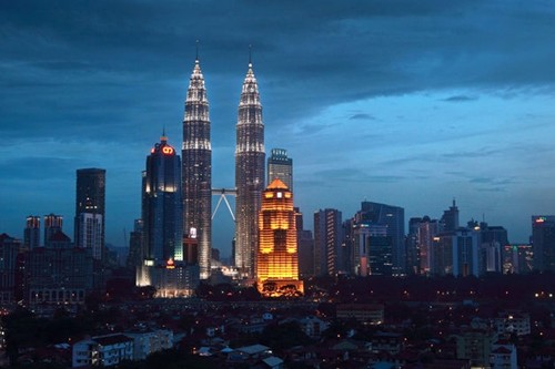 Ngành du lịch Malaysia sẽ bị ảnh hưởng mạnh vì sự việc máy bay mất tích. Ảnh: Bloomberg
