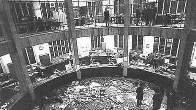 Hiện trường vụ đánh bom tại quảng trường Piazza Fontana, Milan, năm 1969. (Nguồn: wiki-land.wikispaces.com) 