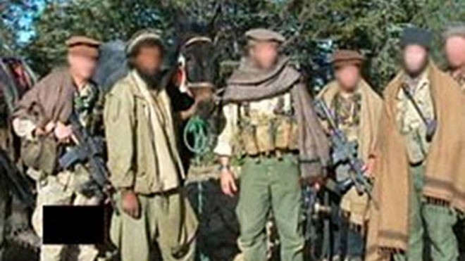 Tuy đã cải trang giống chiến binh Afghanistan tại Tora Bora nhưng đặc nhiệm Delta Force vẫn để Bin Laden trốn thoát.