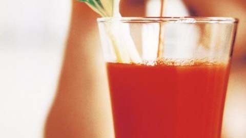 Uống nước ép cà chua giúp phục hổi cơ bắp sau quá trình luyện tập