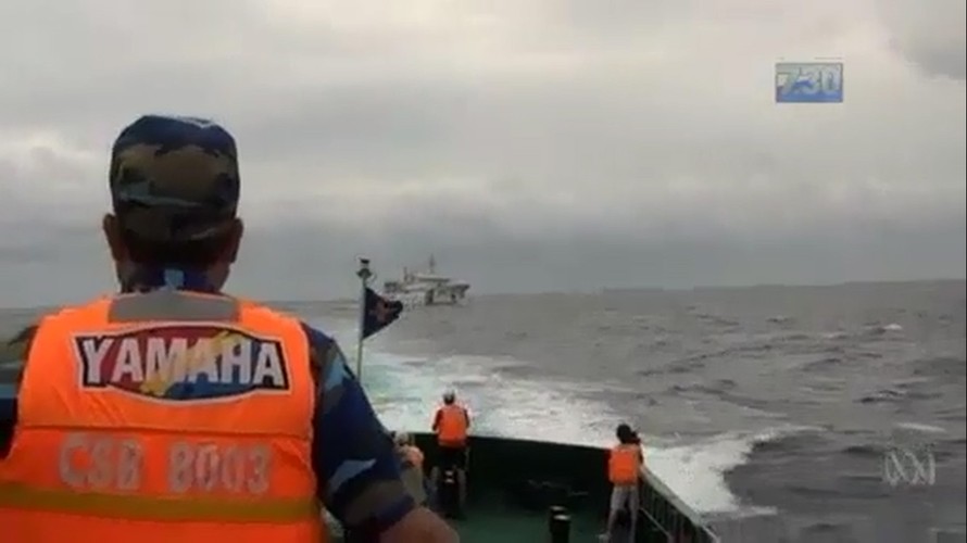 Phóng viên Úc quay cảnh tàu Trung Quốc đâm tàu Việt Nam