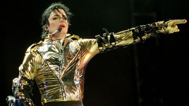 Michael Jackson biểu diễn tại New Zealand năm 1996. 