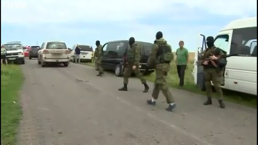 Quân nổi dậy Ukraine công bố video về MH17 ngay sau khi rơi