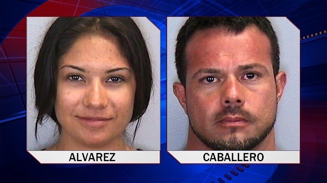 Cặp đôi Jose “Benny” Caballero và Elissa Alvarez bị bắt vì làm chuyện khiếm nhã trên bãi biển. 