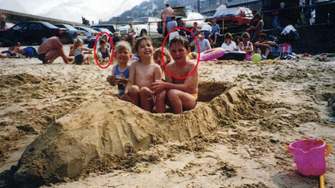 Bức ảnh ngẫu nhiên của anh Nick Wheeler và vợ Aimee Maiden tại bãi biển Mousehole. Ảnh: SWNS