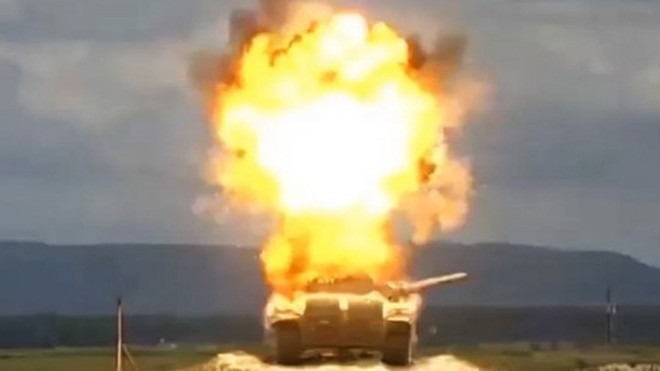 Tên lửa xé nát xe tăng nặng hơn 40 tấn