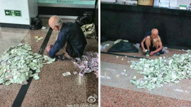 Bức ảnh cụ già ăn xin ngồi đếm tiền đang được lan truyền trên mạng xã hội Trung Quốc. Ảnh: Weibo