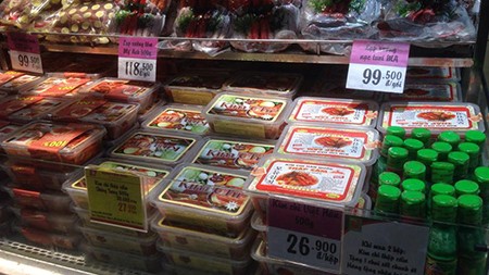 Những mặt hàng đồ hộp đang bán tại các chợ trên địa bàn thành phố đều có nguồn gốc, xuất xứ, không thấy sản phẩm của Đài Loan 