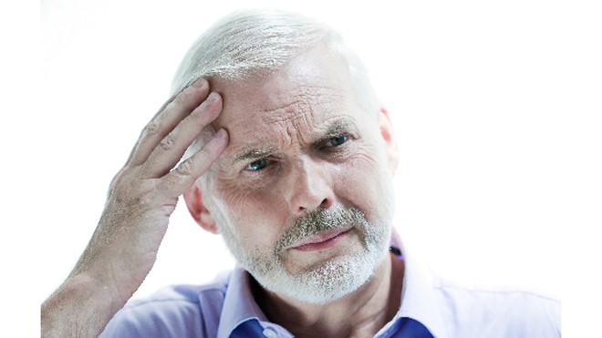 Suy giảm trí nhớ là bệnh lý thoái hóa não thường gặp ở người cao tuổi, ngoài 60 tuổi.