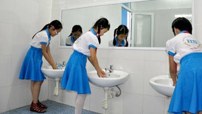 Nhà vệ sinh trong một trường học 