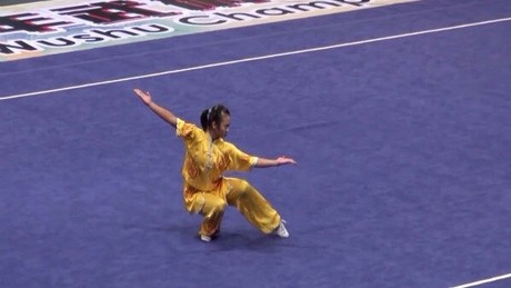 Quỳnh Anh biểu diễn Wushu tại World Junior 2012 diễn ra tại Macao. 