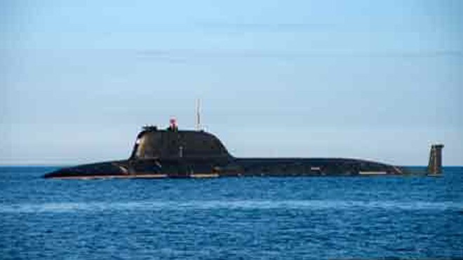 Tàu ngầm thuộc Dự án 885 của Nga chạy thử nghiệm trên biển.