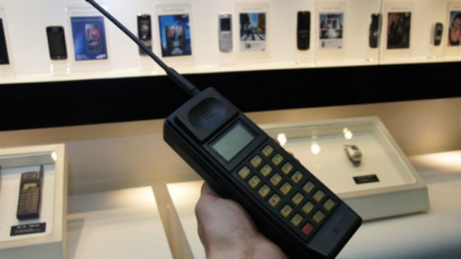 Samsung SC-1000 được thiết kế dựa theo mô hình của Motorola lúc bấy giờ.