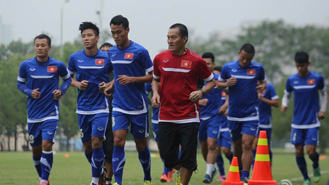 Các cầu thủ đá chính trong trận gặp Malaysia vài ngày trước được yêu cầu tập nhẹ để hồi phục thể lực.