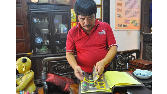 Ông Nguyễn Văn Thạo (49 tuổi), ở Bắc Ninh được mệnh danh là "vua tiền cổ Việt Nam". . Ảnh: Hoàn Nguyễn.