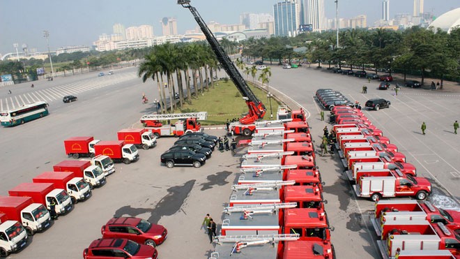[ẢNH] Cảnh sát Hà Nội có thêm 52 xe cứu hỏa hiện đại