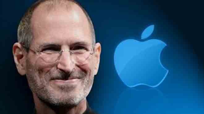Steve Jobs - CEO tài năng đưa Apple lên đỉnh cao.