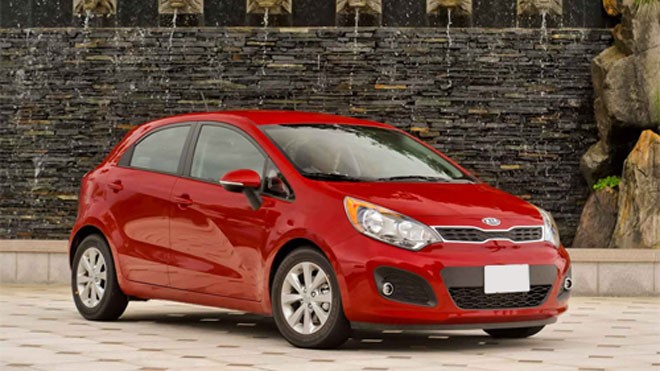 Kia Rio 4 cửa, một mẫu mini, đứng đầu danh sách.