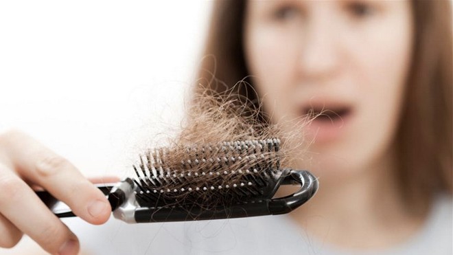 Rụng tóc có là bình thường ở phụ nữ?