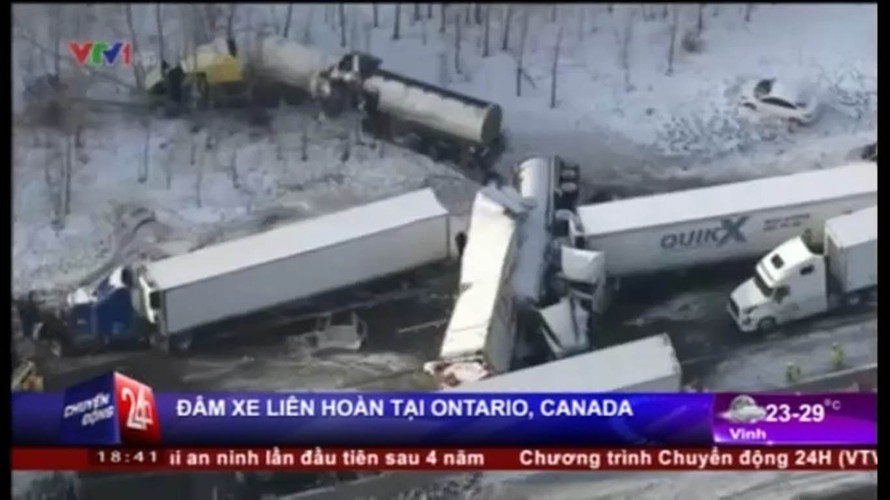 Hàng chục container, ô tô đâm nhau kinh hoàng ở Canada